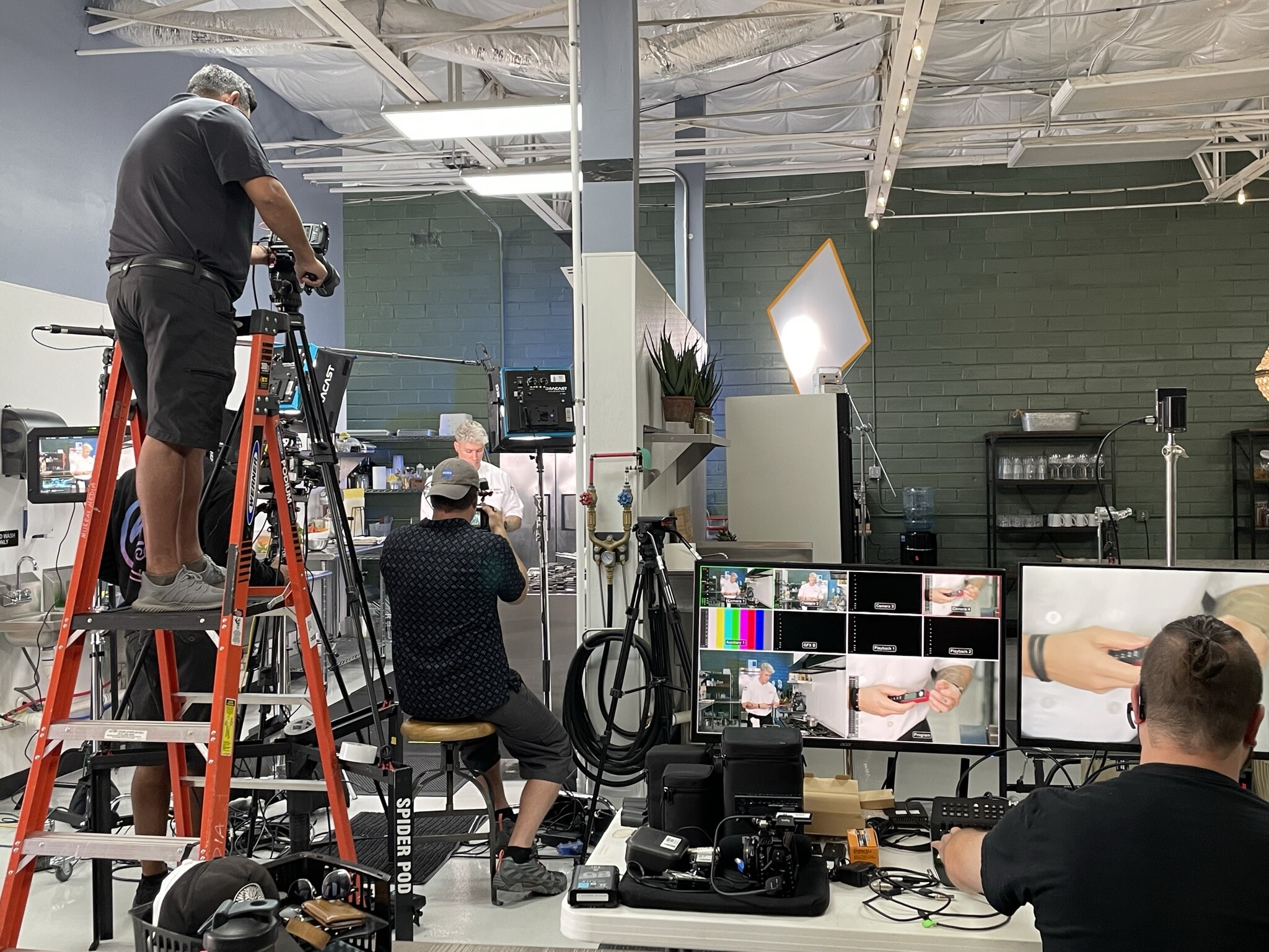 30912E39-75BF-4DC8-93D0-1ED1C2FF305F